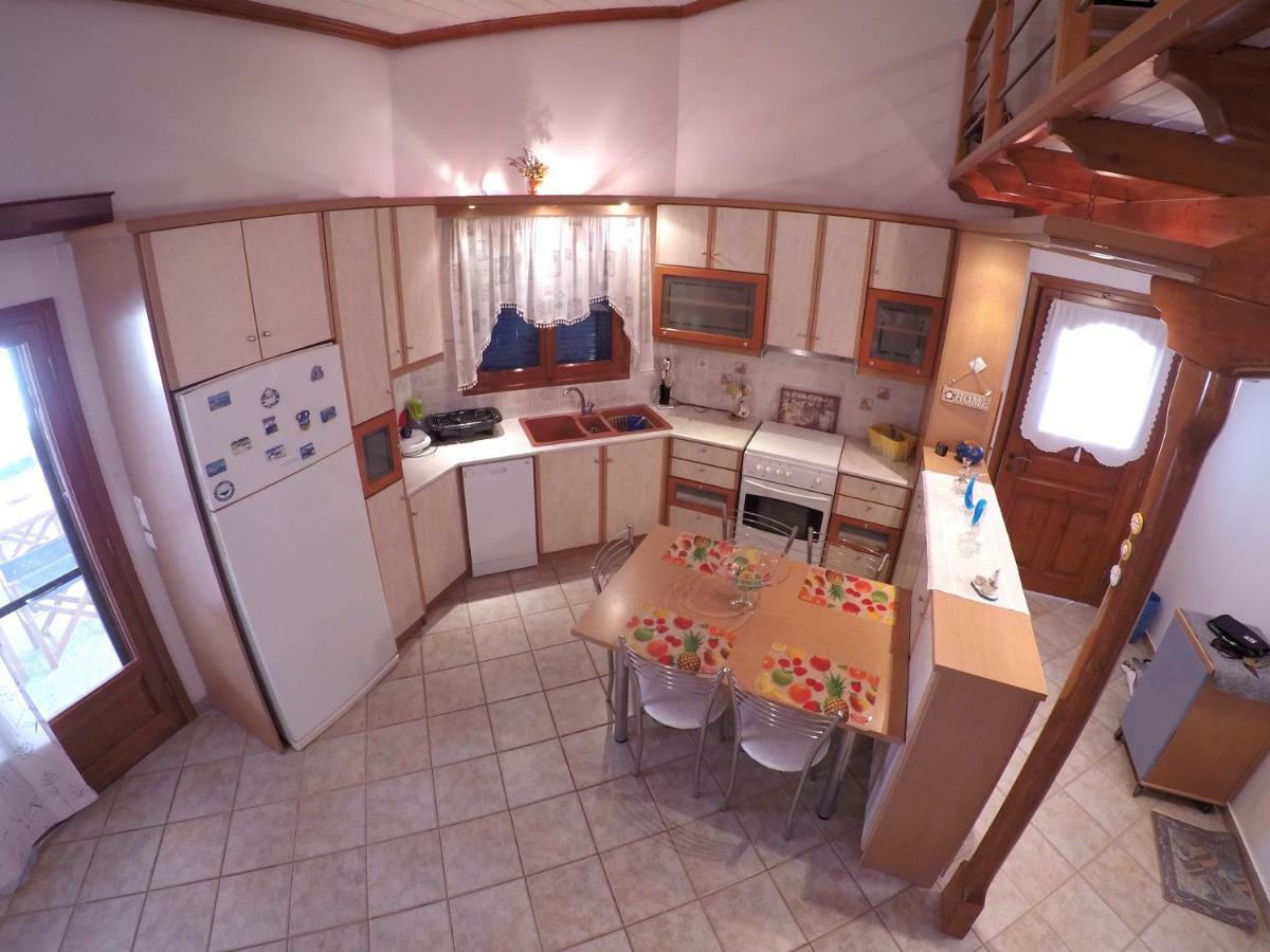 Papadogiannopoulos House Aegium Buitenkant foto